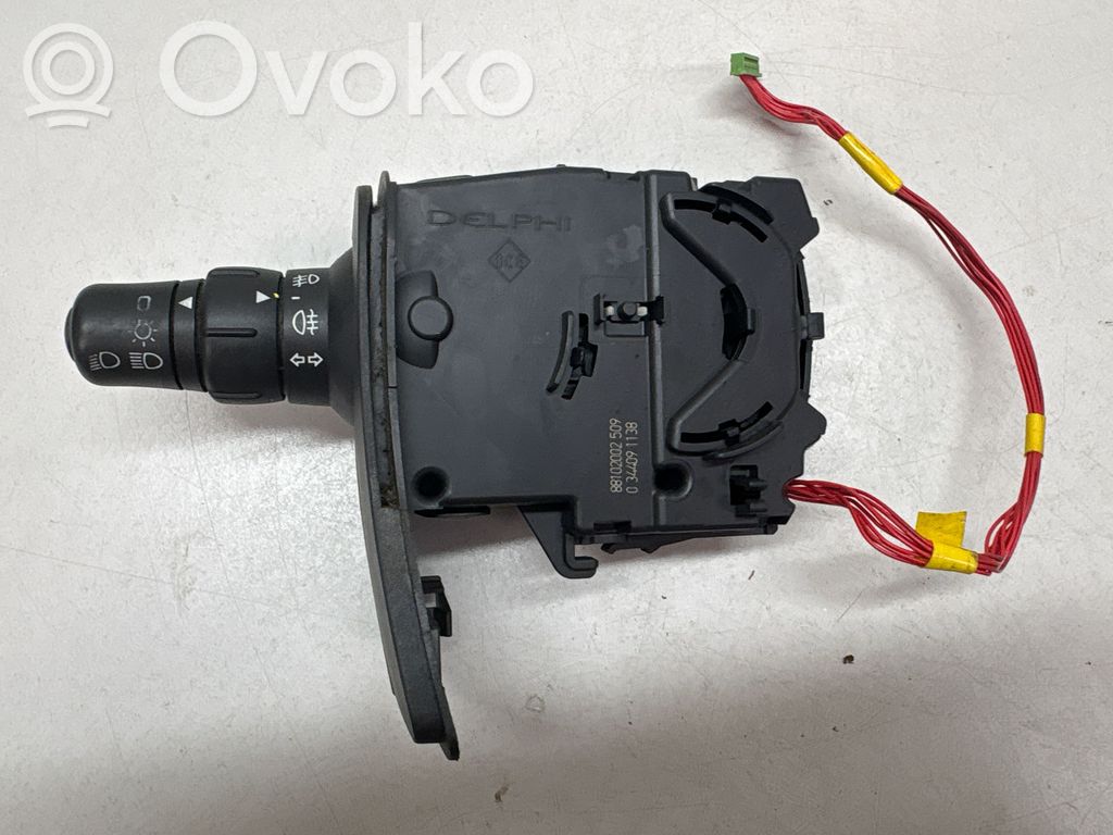 Renault Clio III Indicator stalk 