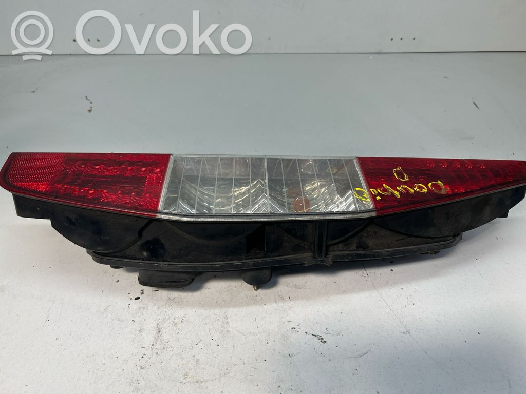 Fiat Doblo Lampă spate în caroserie 