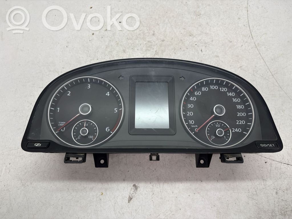 Volkswagen Touran II Licznik / Prędkościomierz 