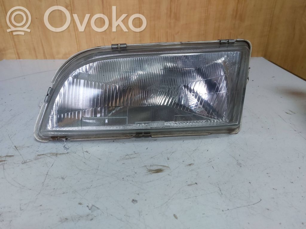 Volvo S40, V40 Lampa przednia 