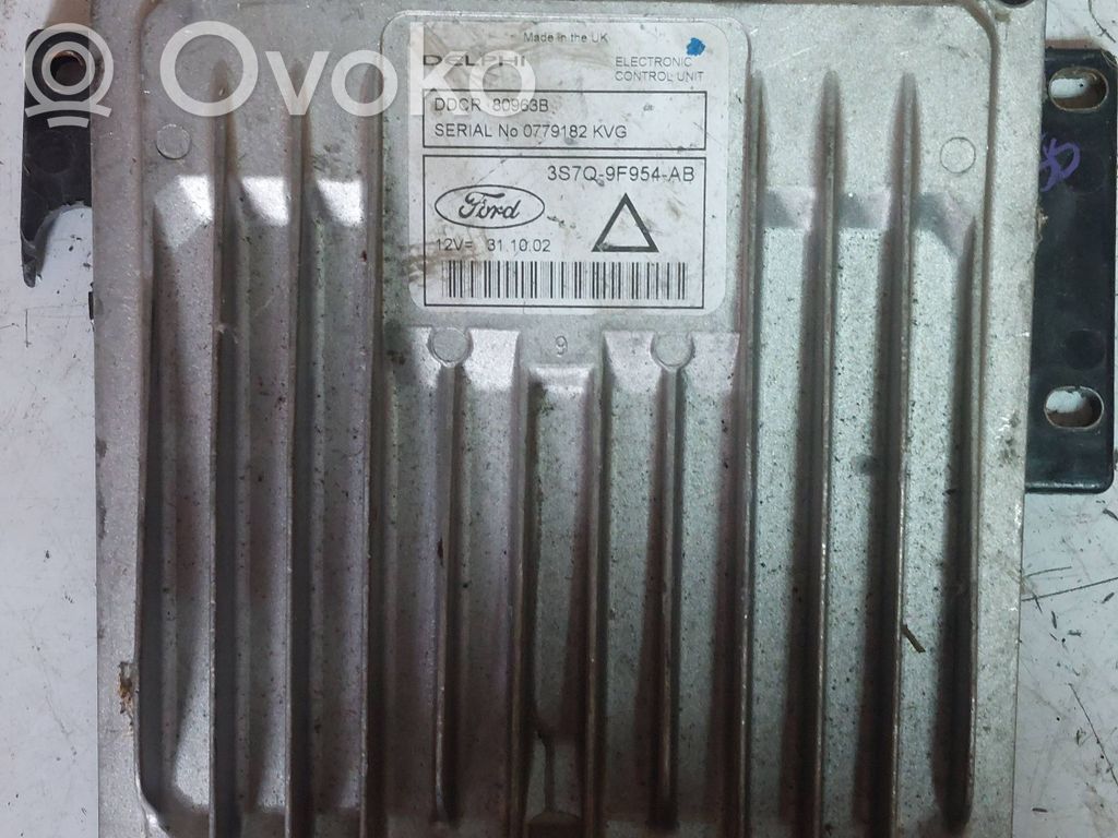 Ford Mondeo Mk III Engine control unit/module 