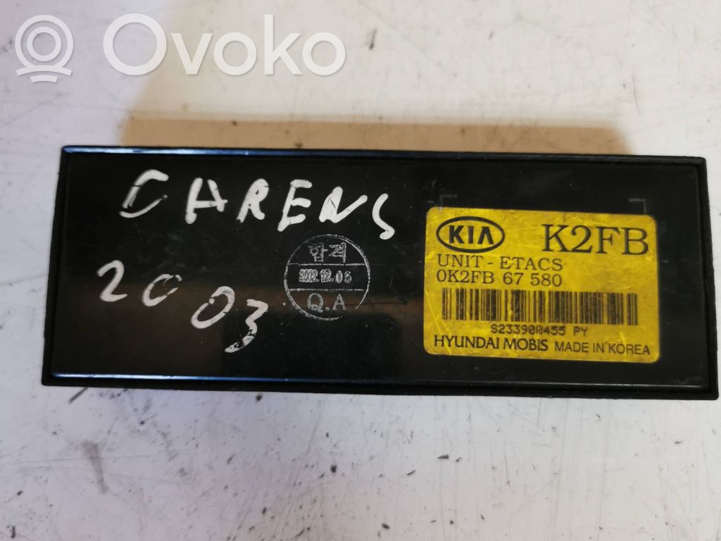KIA Carens I Skrzynka bezpieczników / Komplet 