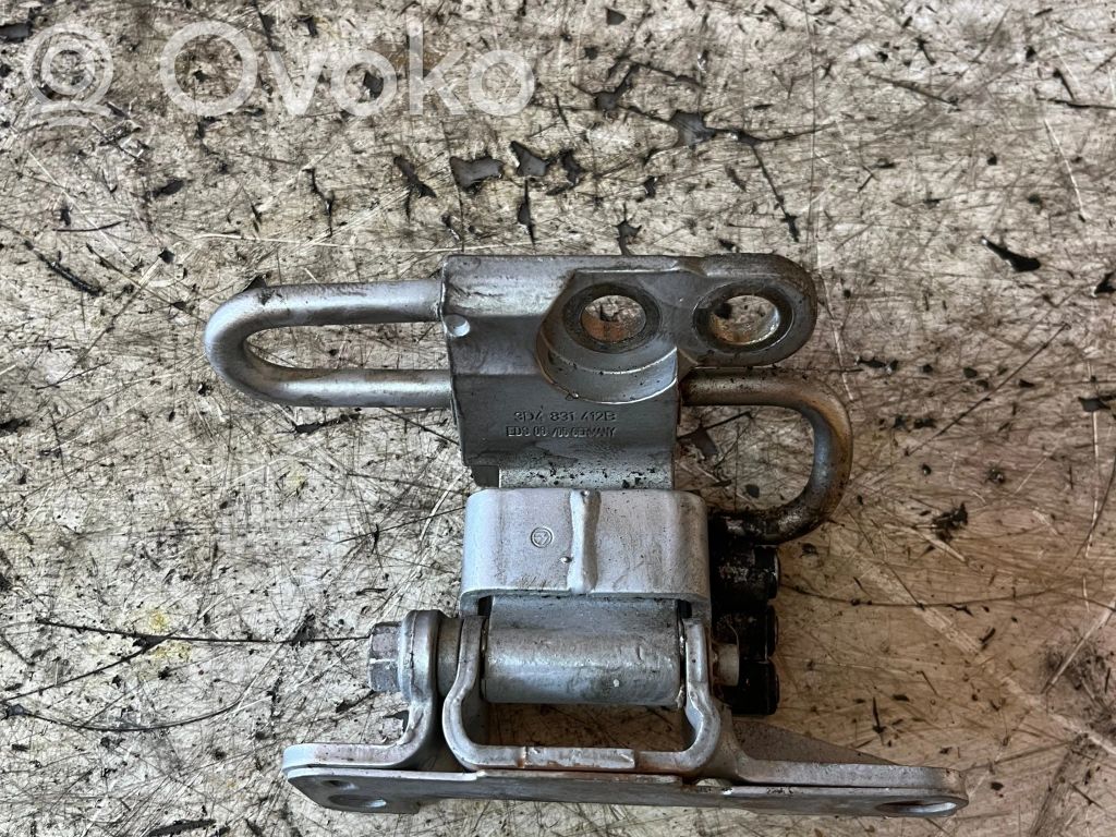 Volkswagen Phaeton Rear door lower hinge 