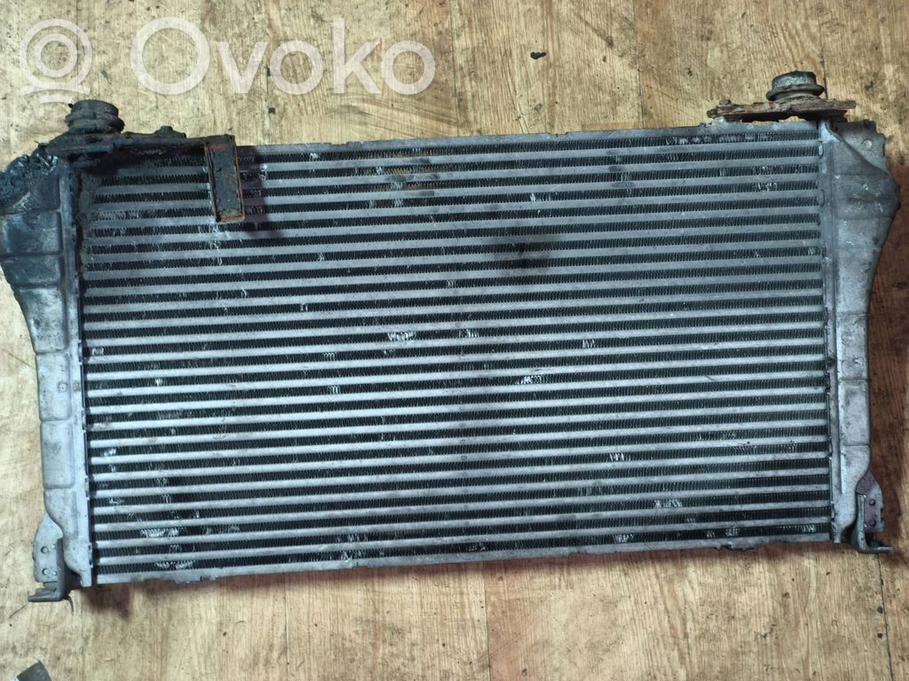 Toyota Avensis T250 Radiador intercooler 