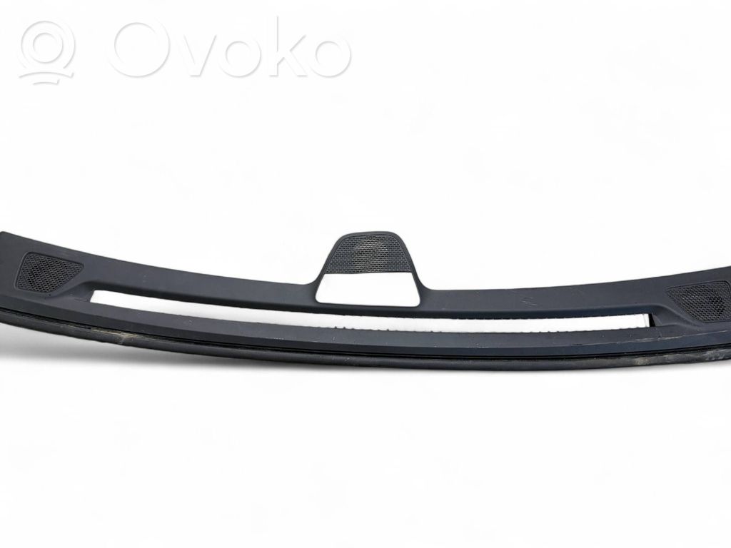 Chrysler Pacifica Panel trim 