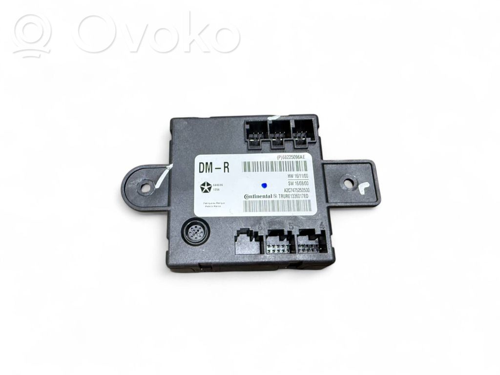 Chrysler Pacifica Sliding door control unit/module 