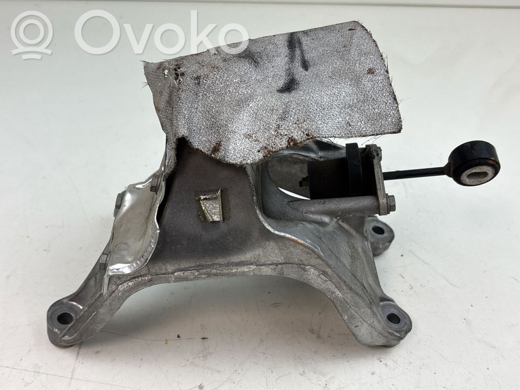 Audi A5 Engine mounting bracket 