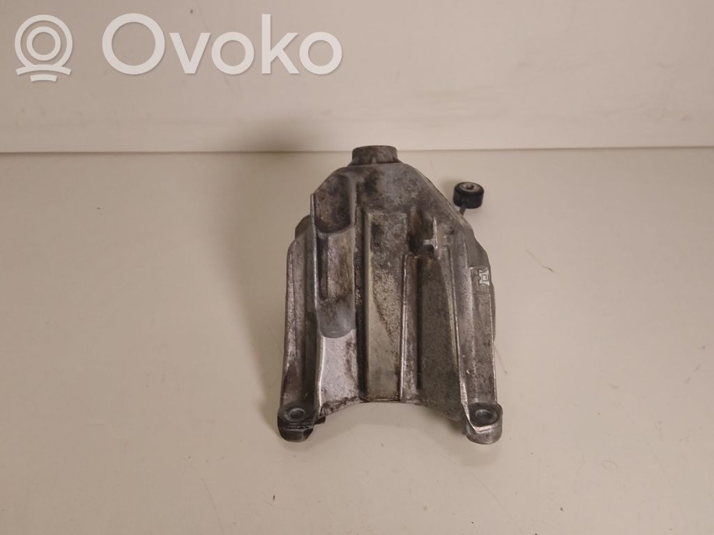 Audi Q5 SQ5 FY Engine mounting bracket 