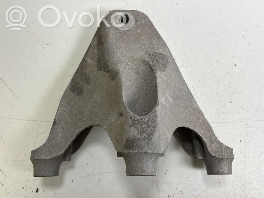 Ford Mustang V Engine mounting bracket 