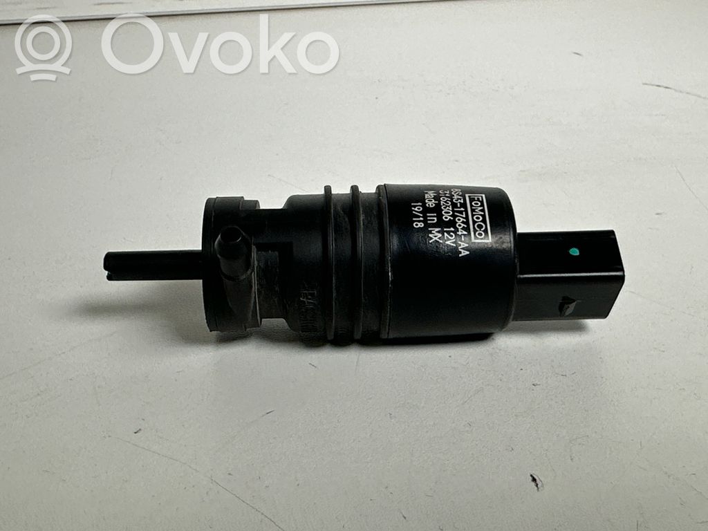 Ford Mustang VI Windscreen/windshield washer pump 