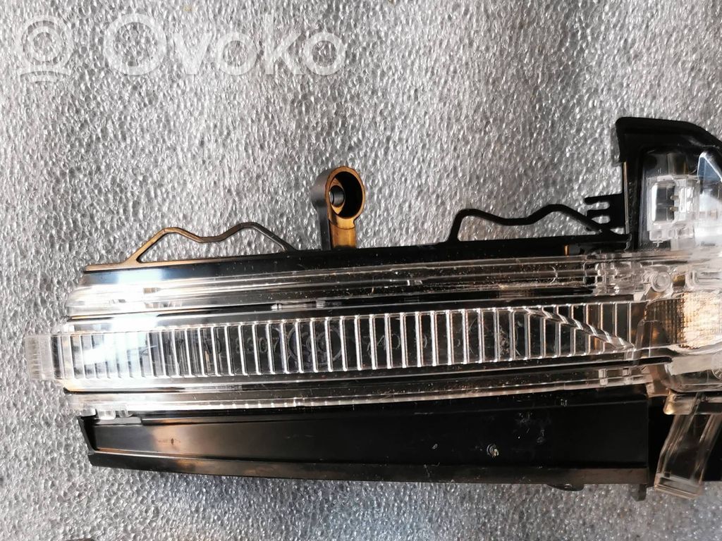 Audi Q8 Mirror indicator light 