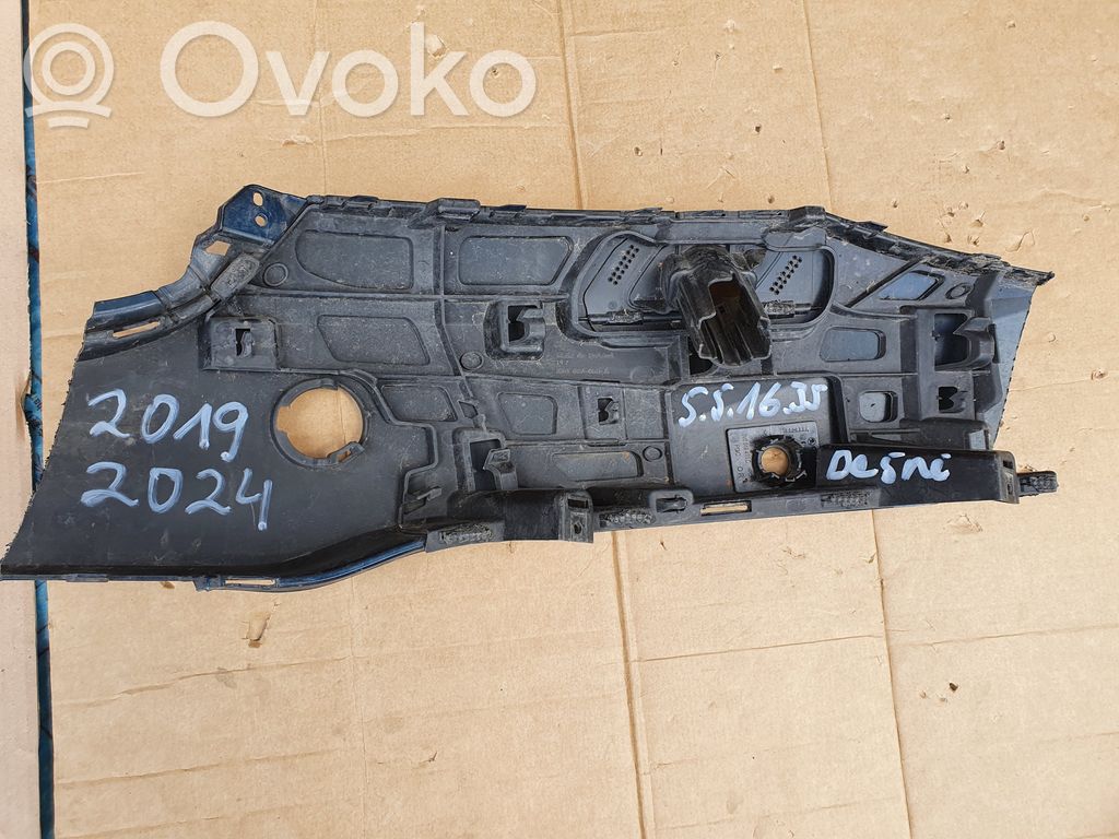 Skoda Superb B8 (3V) Priekšpusē bampera sastiprinājums 