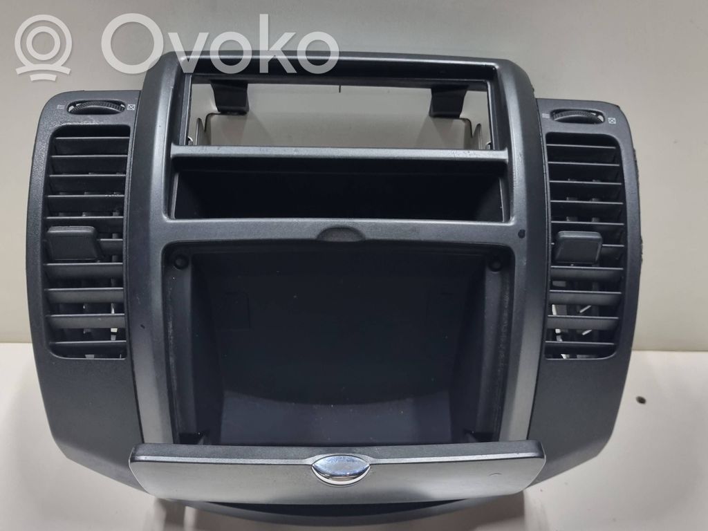 Nissan Note (E11) Daiktadėžė 