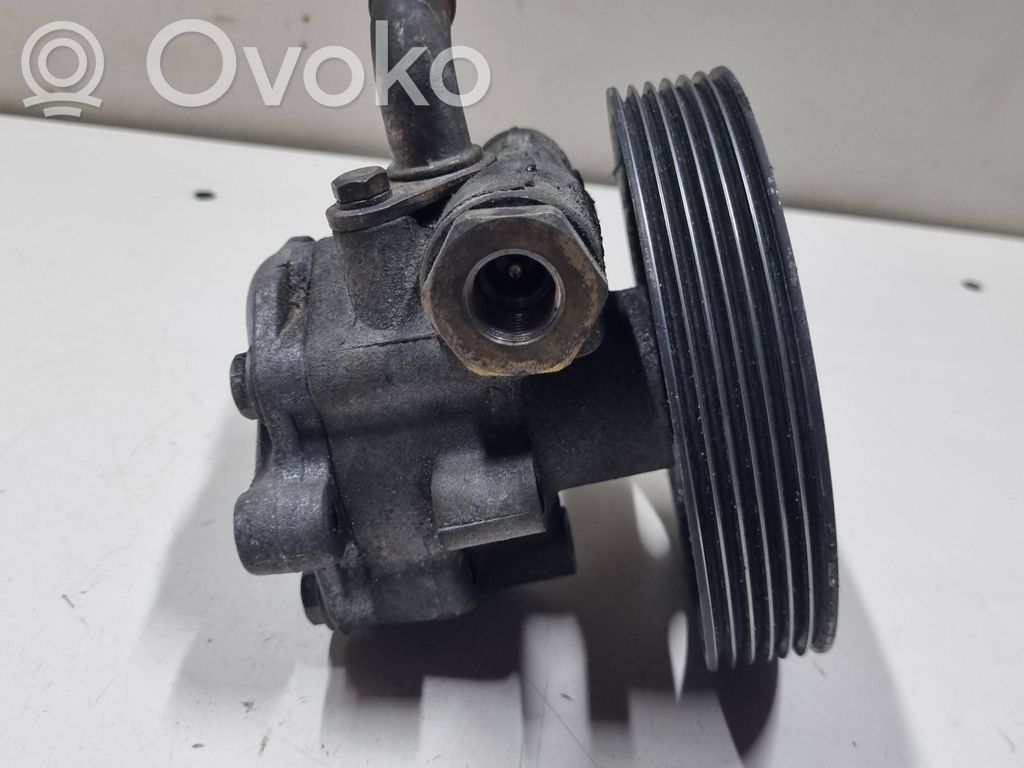 Ford Fusion Ohjaustehostimen pumppu 