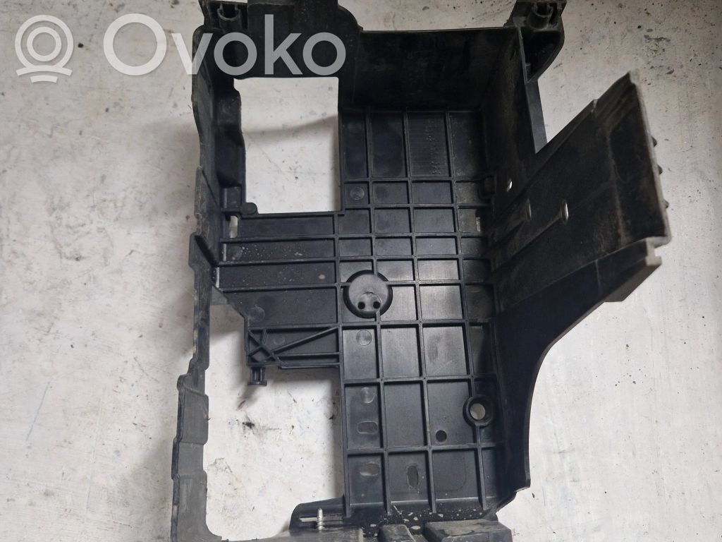 Peugeot 508 Battery box tray 