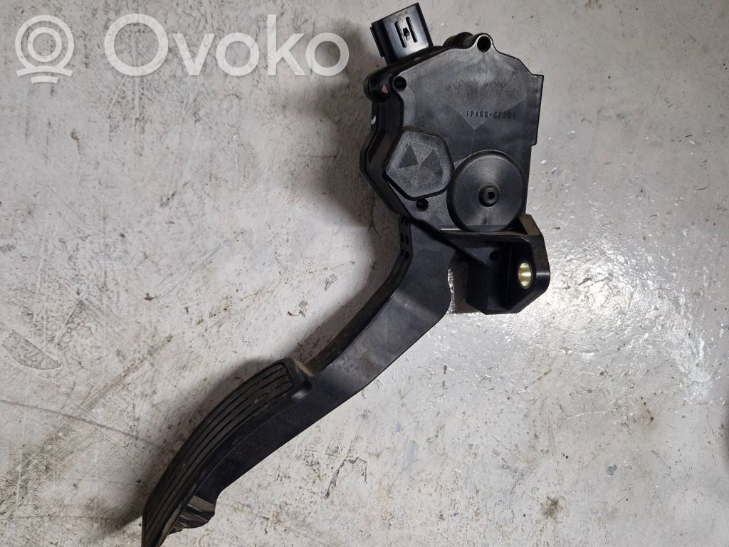 Subaru Legacy Accelerator throttle pedal 