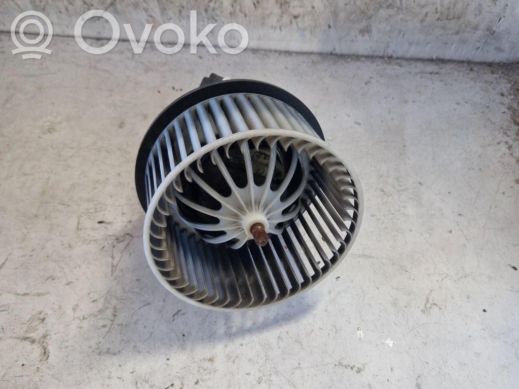 Volvo V70 Lämmittimen puhallin 