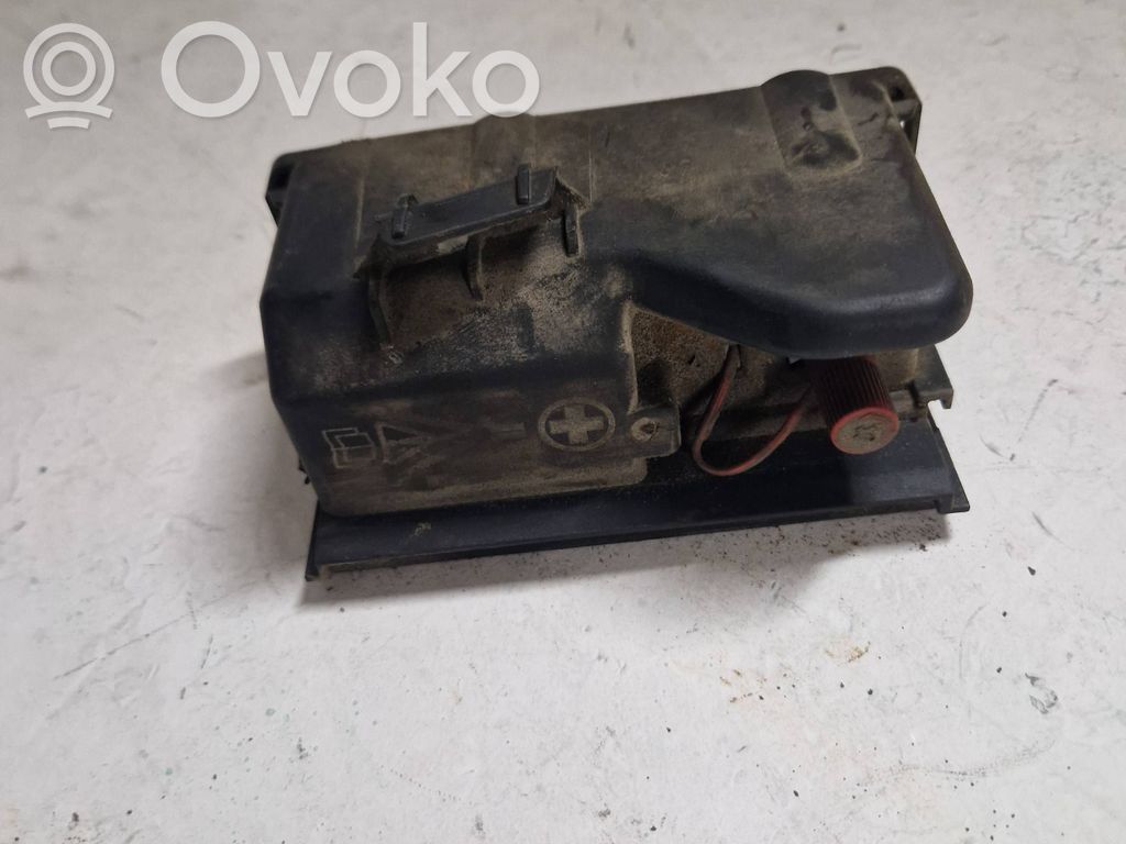 Ford Transit Tapa de caja de fusibles 