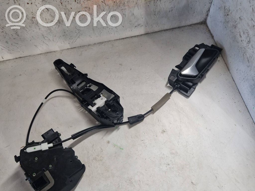 Citroen C4 III e-C4 Priekšpusē slēdzene 