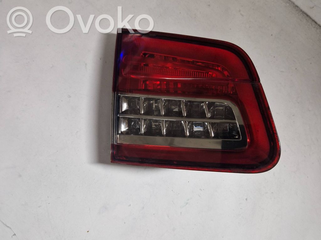 Citroen C5 Aizmugurējais lukturis pārsegā 
