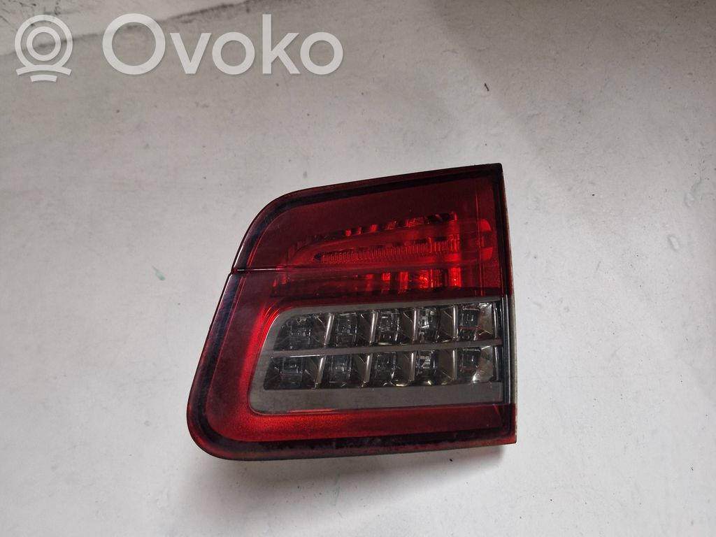 Citroen C5 Aizmugurējais lukturis pārsegā 