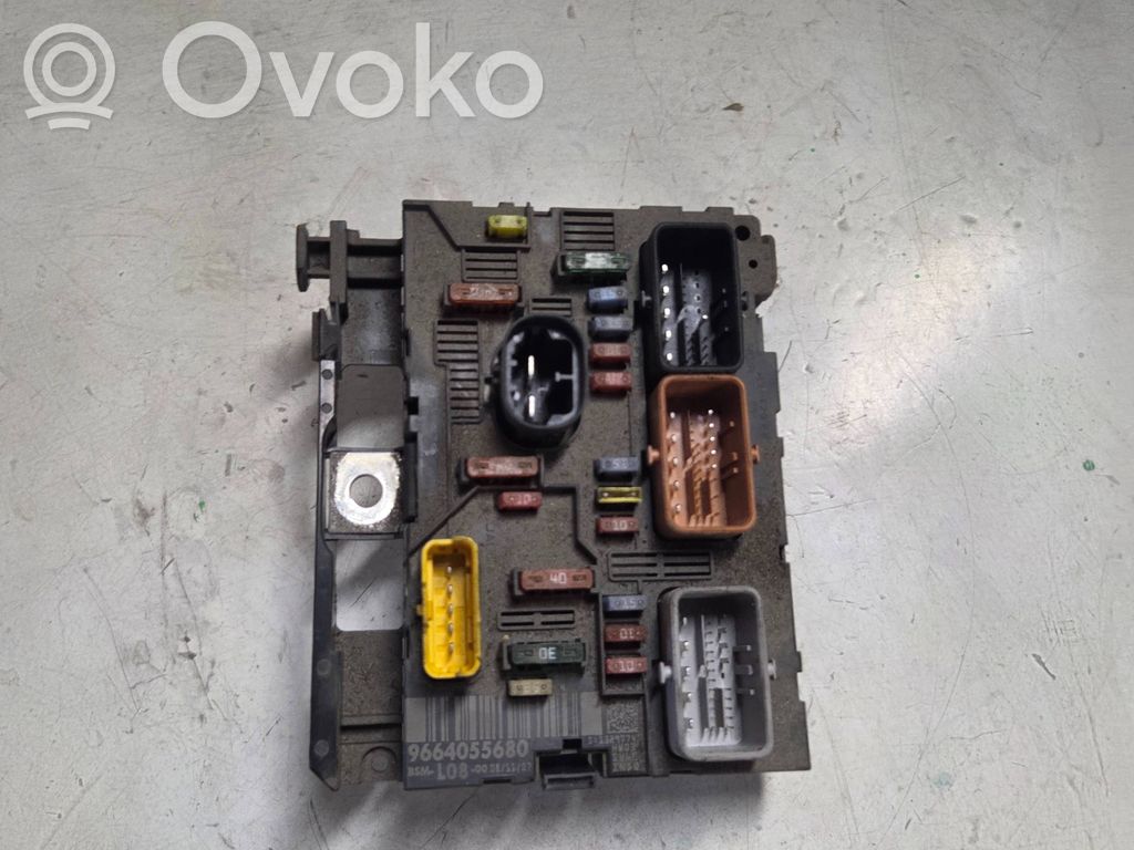 Citroen C4 Grand Picasso Katvealueen valvonnan ohjainlaite (BSM) 