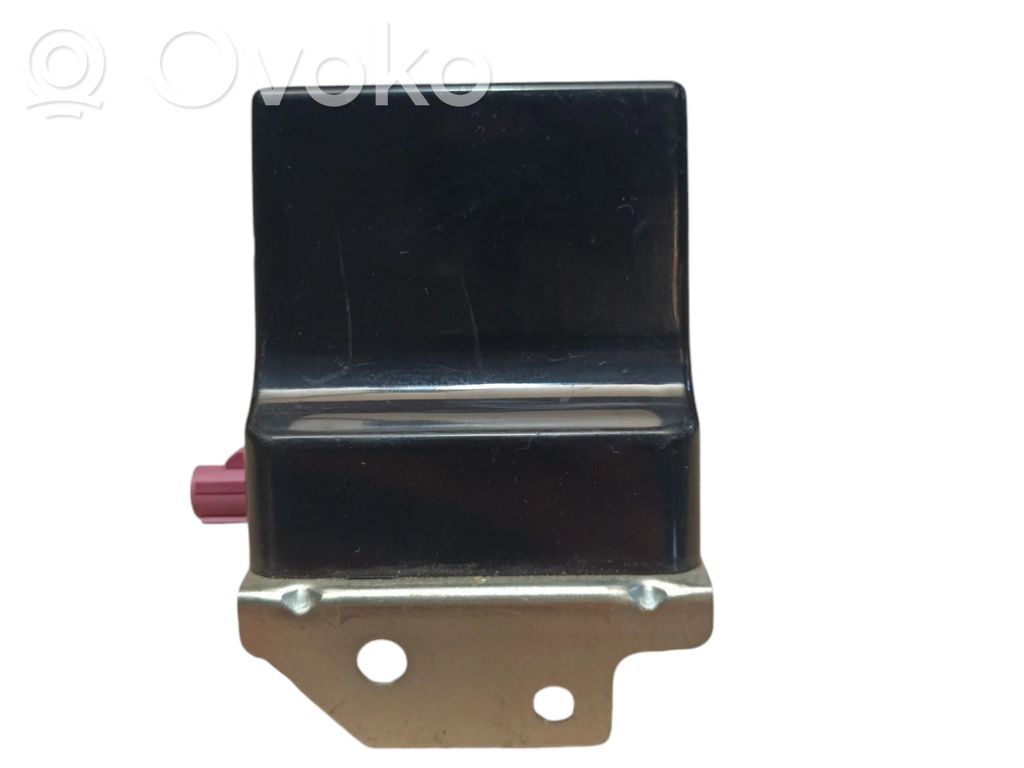 GPS Antenne   P68293977AA,90140,00533718290,40908H,61023B