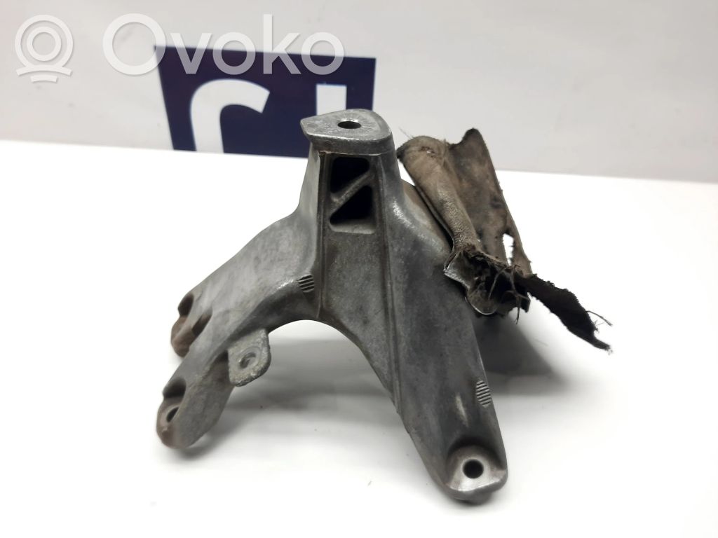 Engine mounting bracket   8K0199308CA