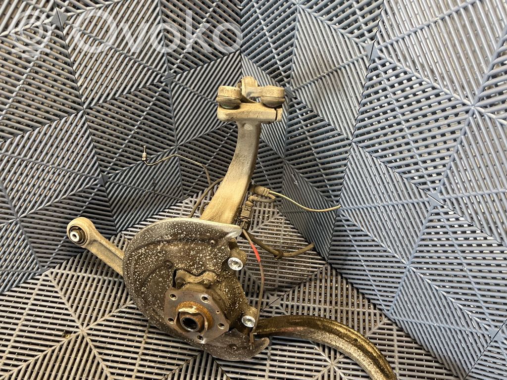 Audi A4 S4 B9 Priekšējā riteņa rumbas vārpstas šarnīrs (stupica, capfa) 