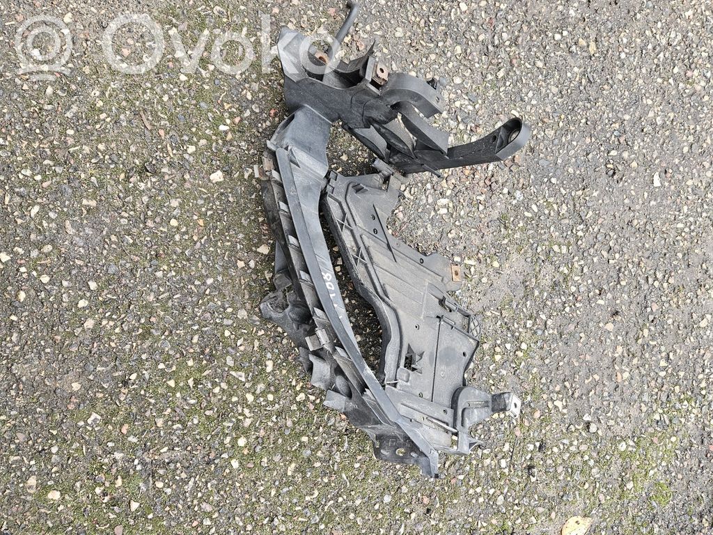 Audi A4 S4 B8 8K Halterung Scheinwerfer 