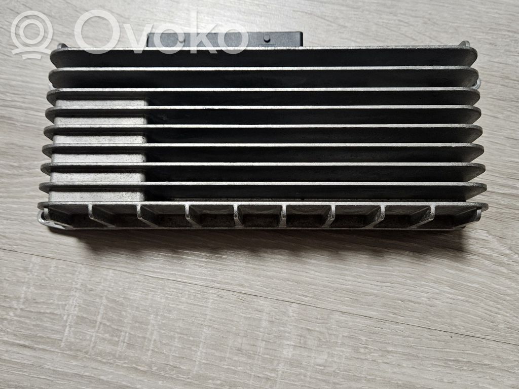 Audi A4 S4 B8 8K Sound amplifier 