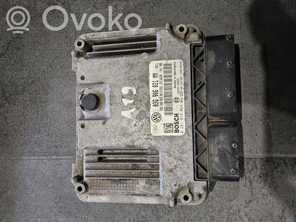 Volkswagen Touran I Variklio valdymo blokas 