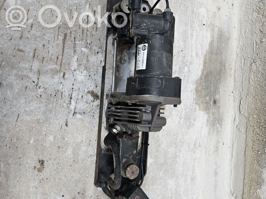 BMW 5 E60 E61 Gaisa kompresors 