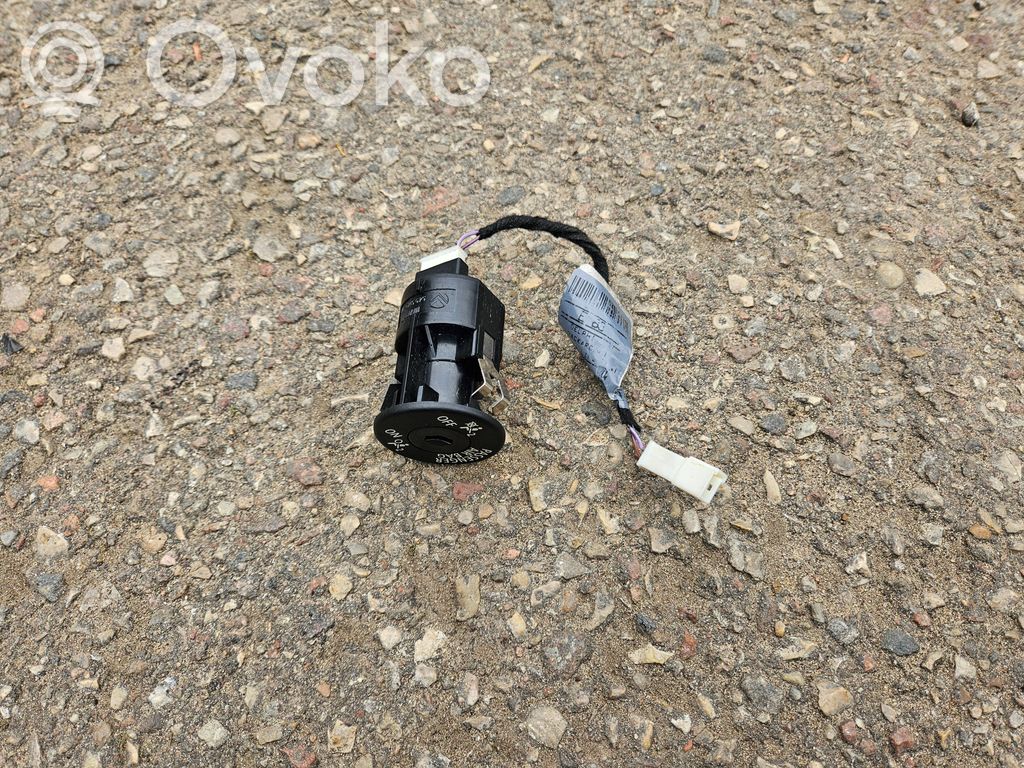 BMW X3 E83 Passenger airbag on/off switch 