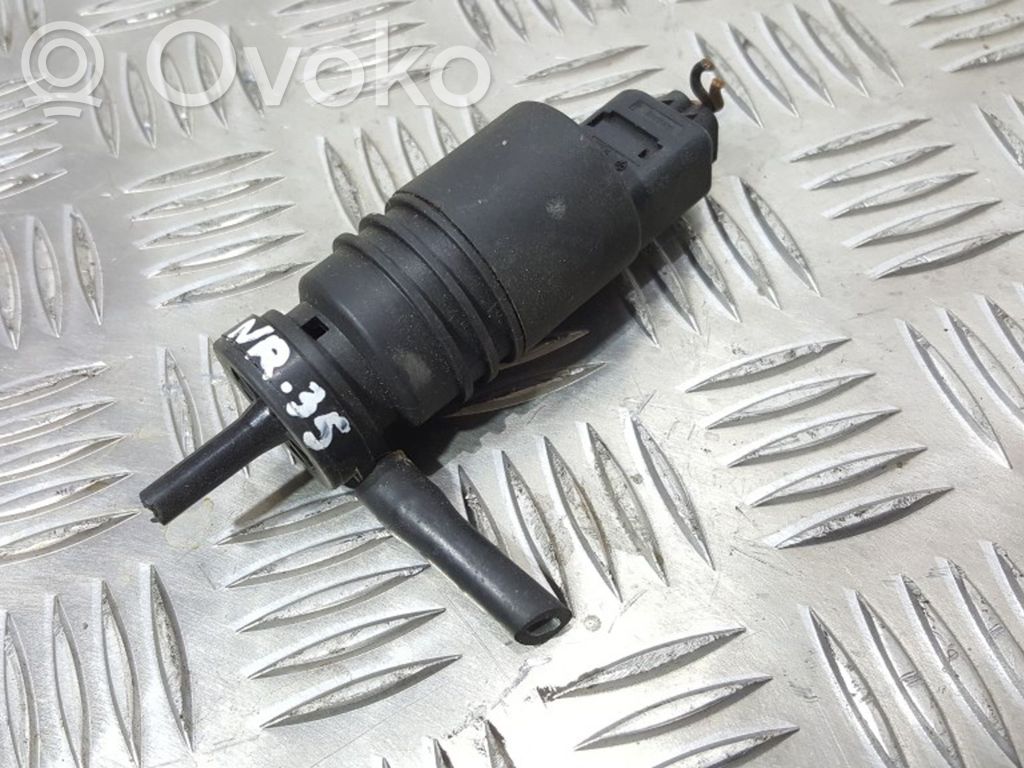 Windscreen/windshield washer pump   0021587