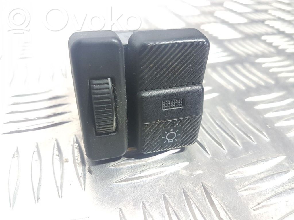 Volkswagen PASSAT B3 Light switch 