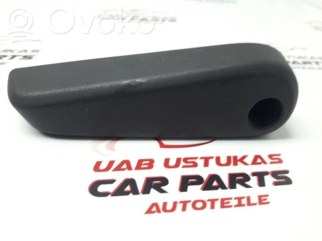 Opel Zafira B Kita salono detalė 