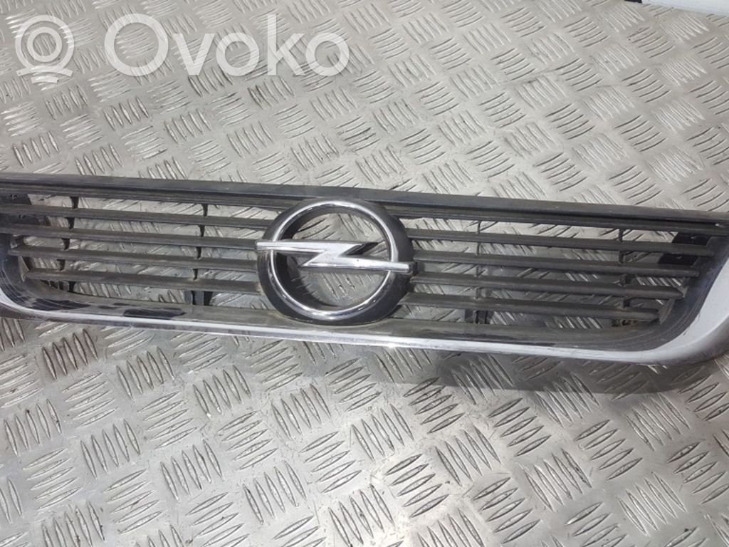 Opel Vectra B Front grill 
