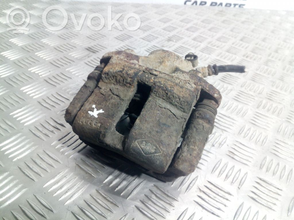 Front brake caliper