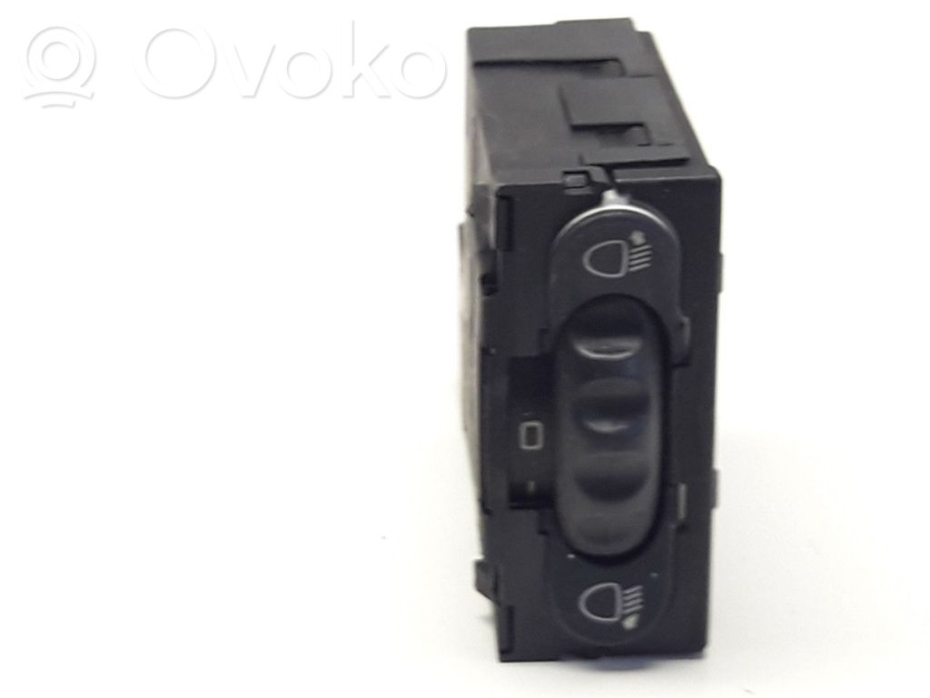 Renault Megane I Headlight level height control switch 