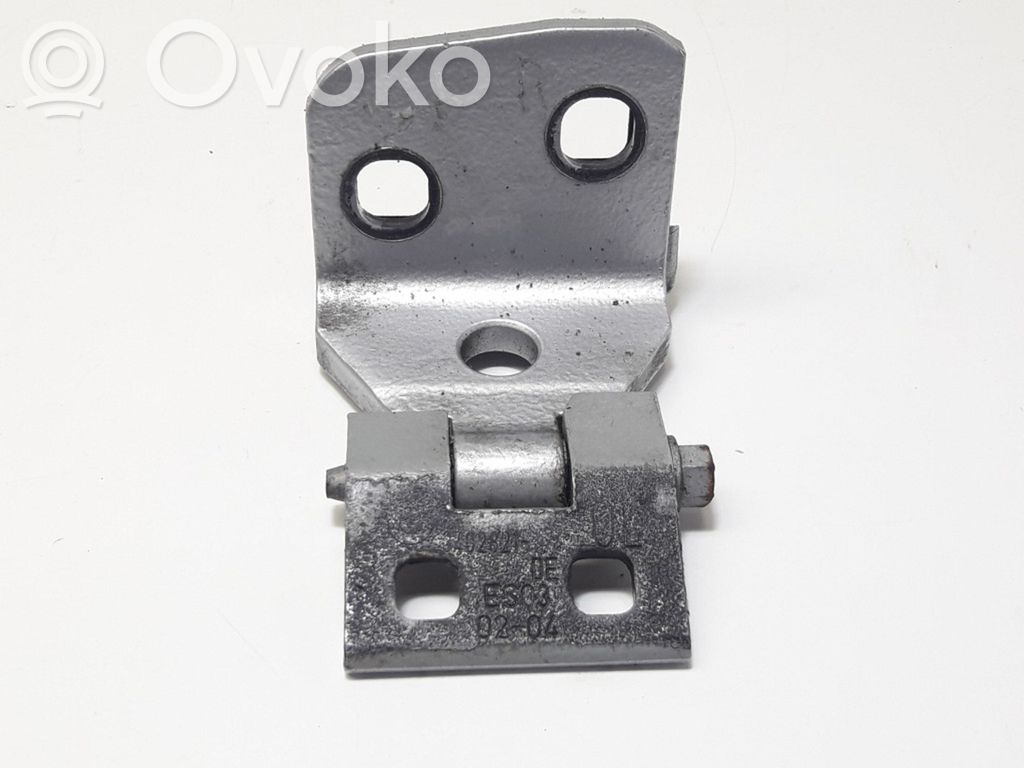 Rear door lower hinge   3402821