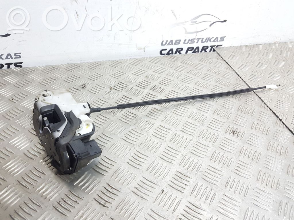 Opel Insignia A Priekšpusē slēdzene 