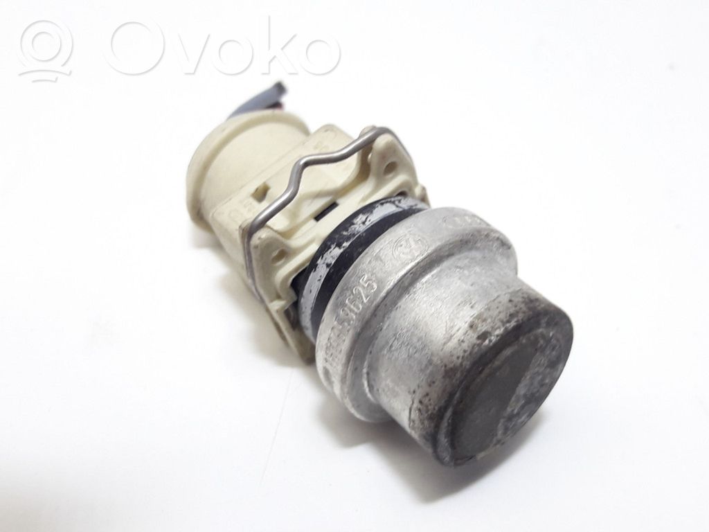Volkswagen PASSAT B5 Coolant temperature sensor 