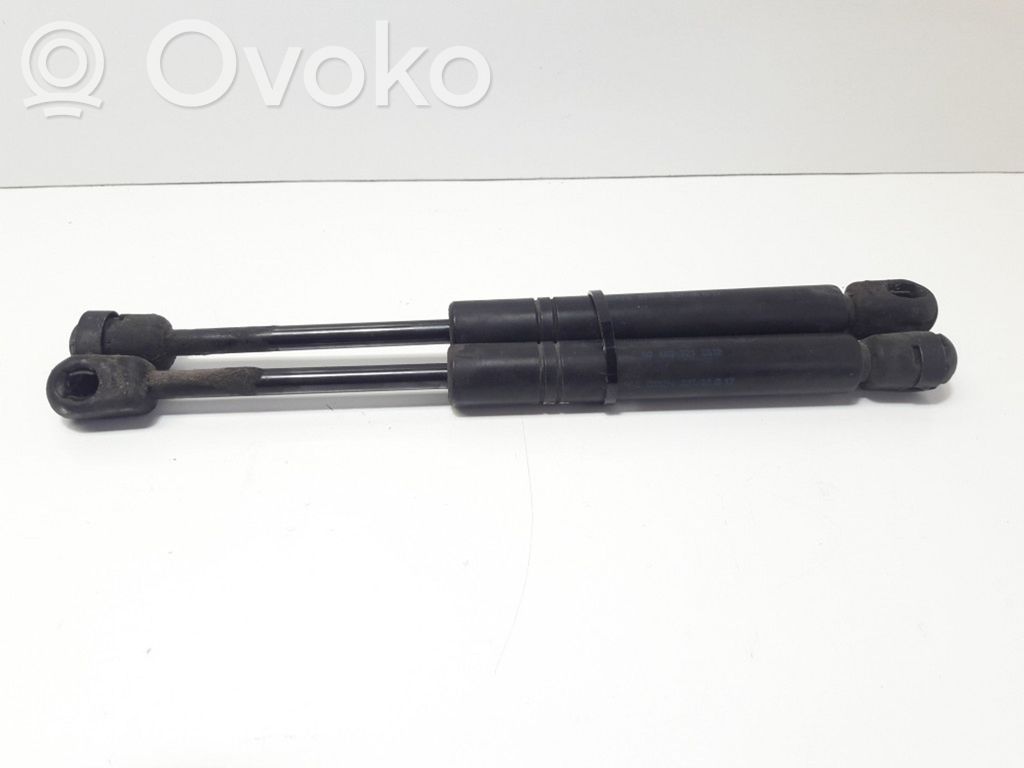 Opel Vectra B Dzinēja pārsega amortizators 