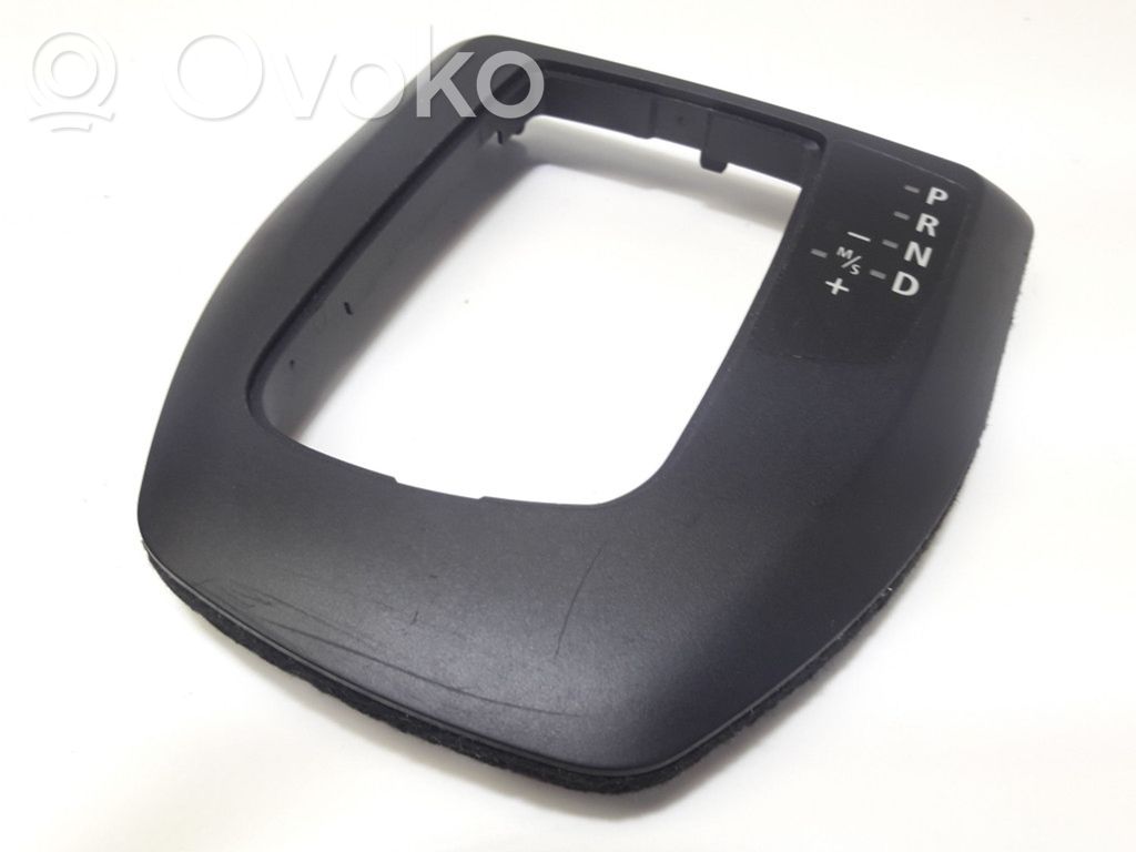 BMW 5 E60 E61 Pavarų perjungimo svirties apdaila (plastikinė) 