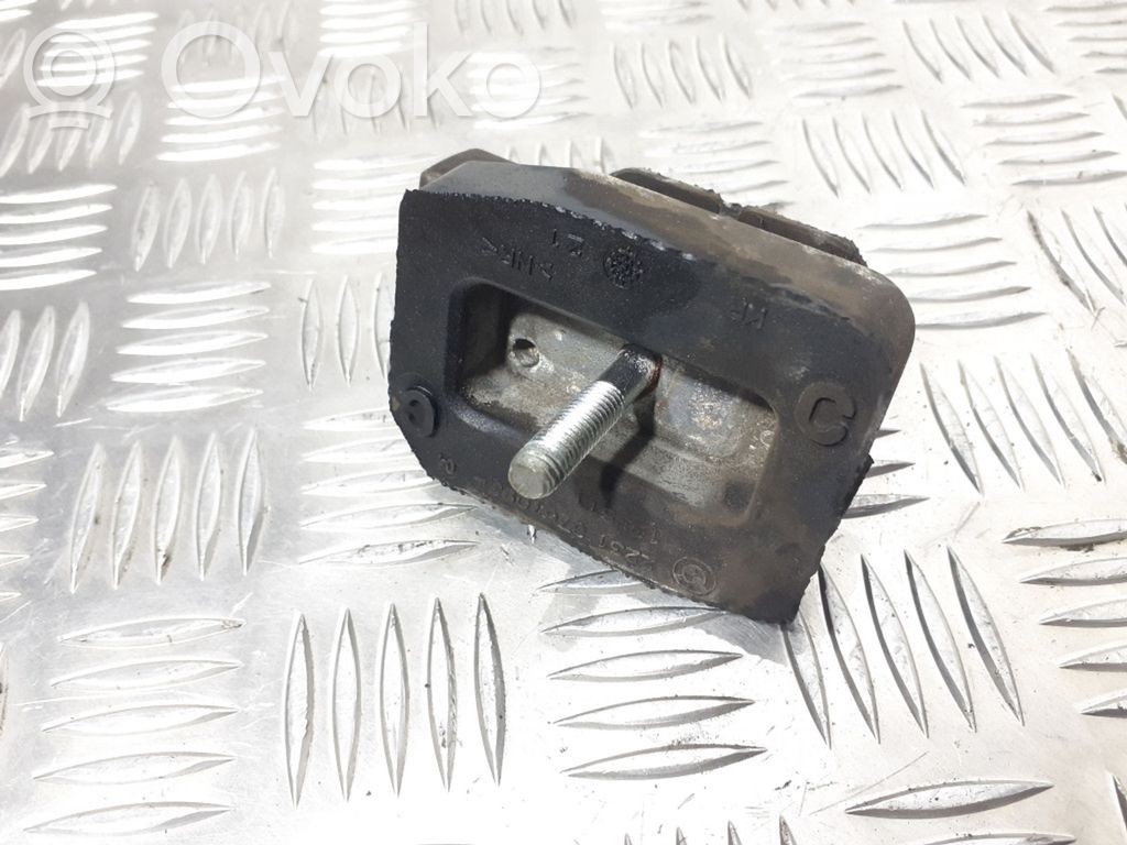 BMW 5 E60 E61 Gearbox mounting bracket 