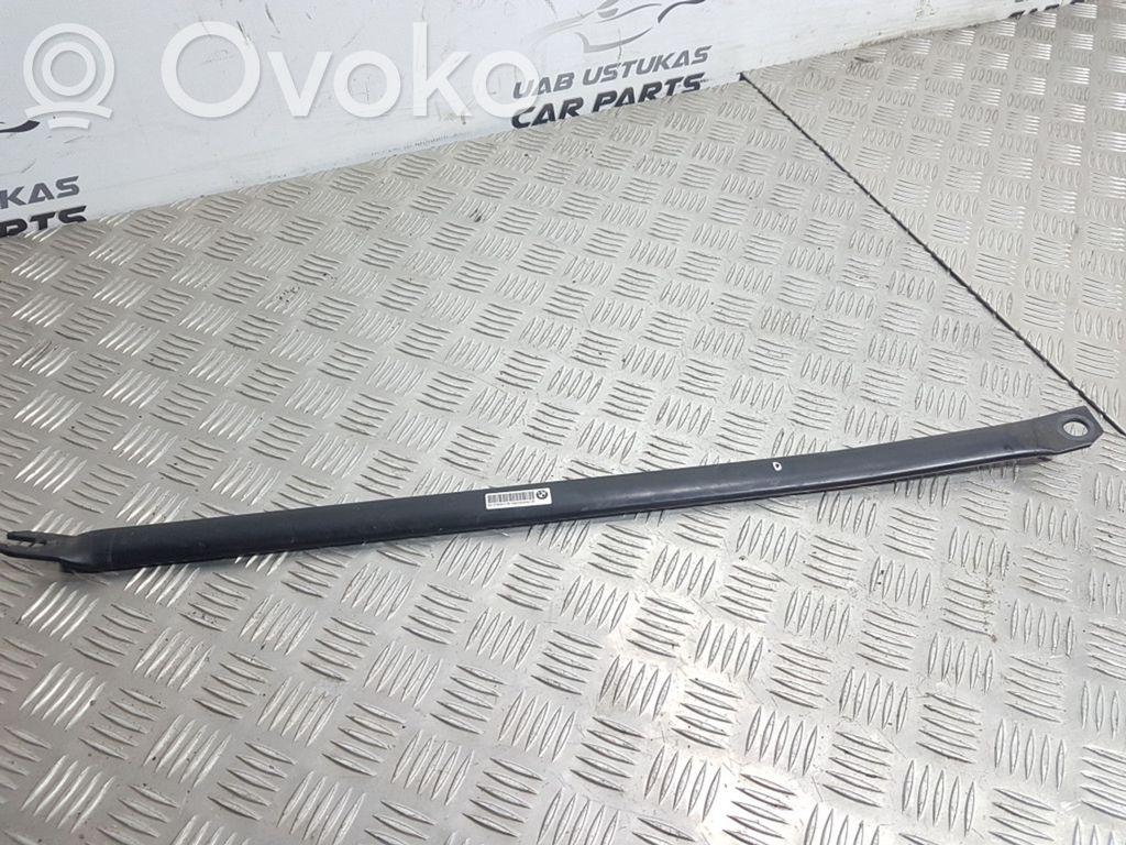 BMW 1 E81 E87 Sonstiges Einzelteil Motorraum 