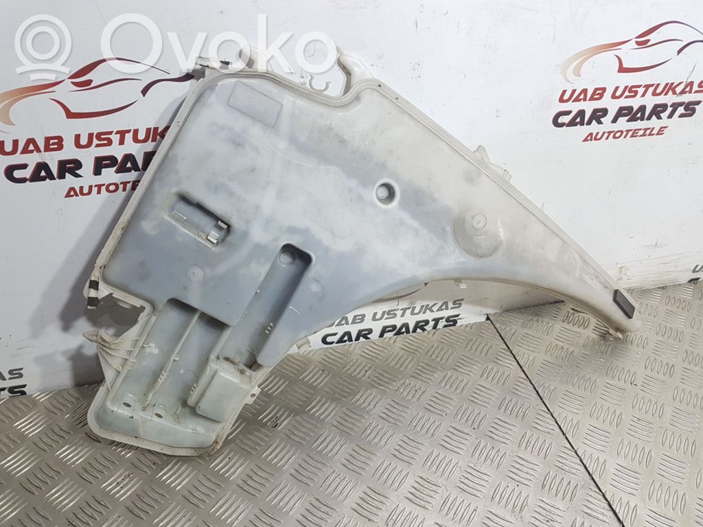 BMW 1 E81 E87 Logu šķidruma tvertne 