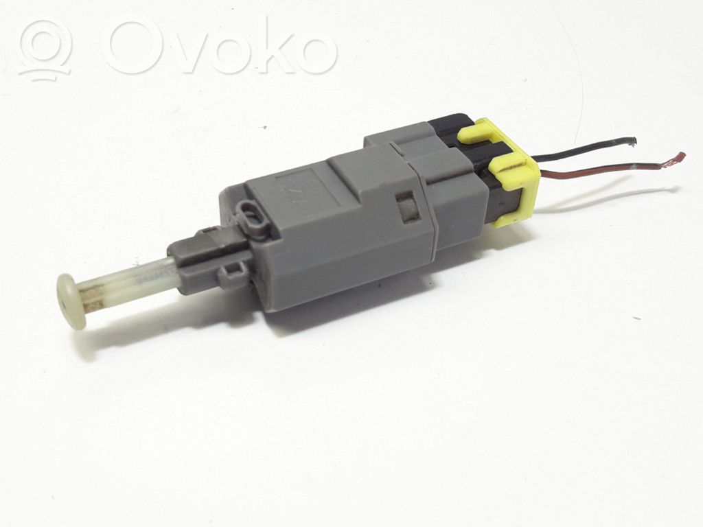 Mazda 323 Bremzes pedāļa sensors 