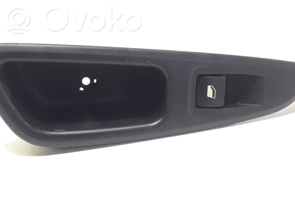 Peugeot 308 Electric window control switch 